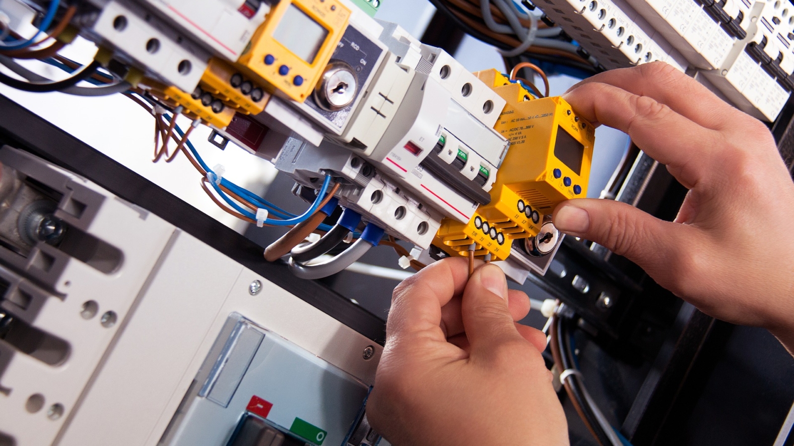 electric-4198293_1920